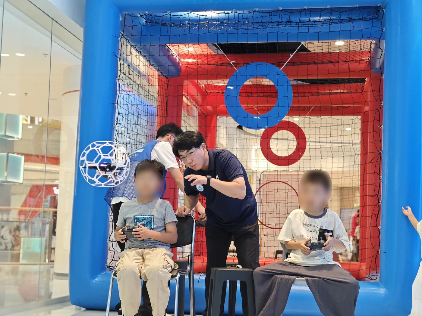 华逸经纬度无人机足球赛场指导